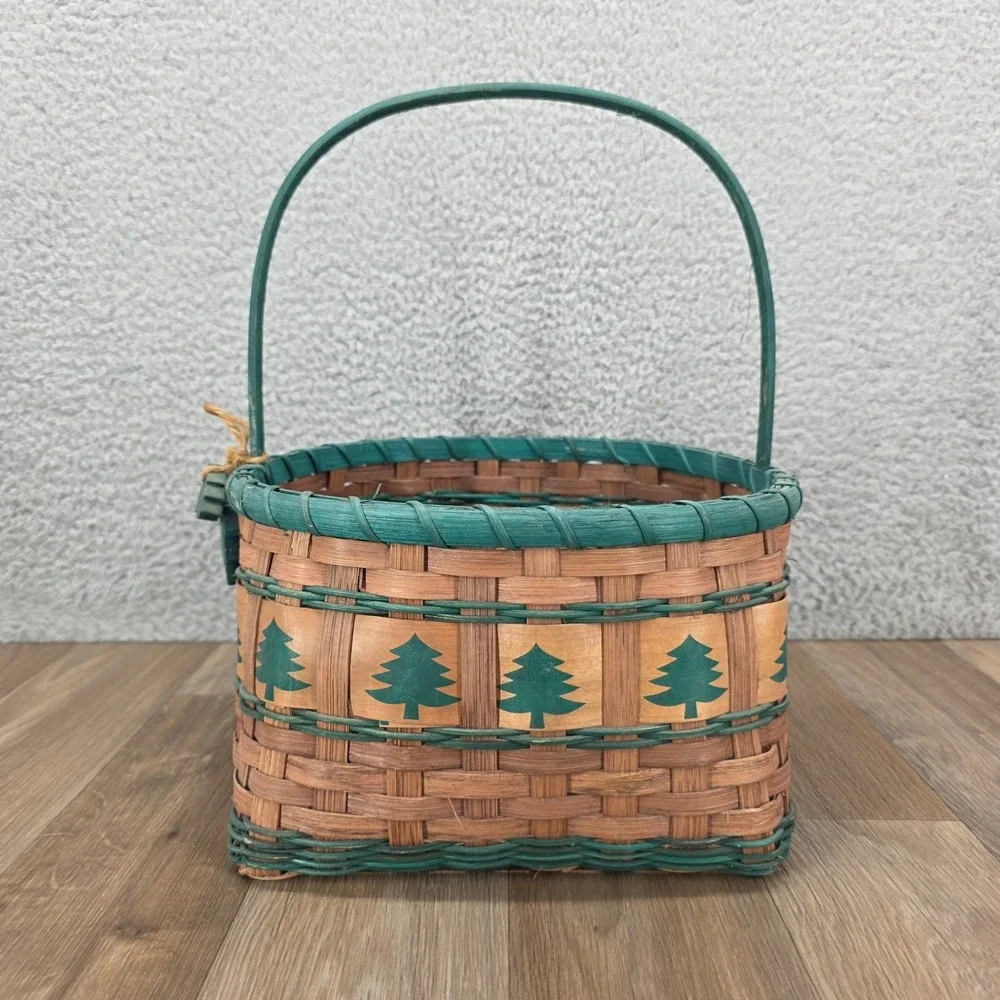 Rustic Woven Splint Christmas Basket Green Pine Tree Stencil Fixed Handle 13in